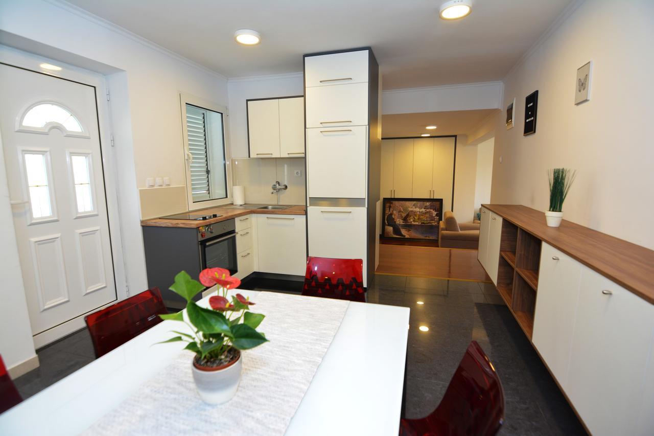 Tropicoco Apartments Tivat Luaran gambar